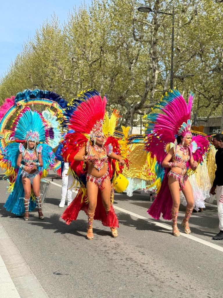 CARNAVAL : Voyage autour du monde